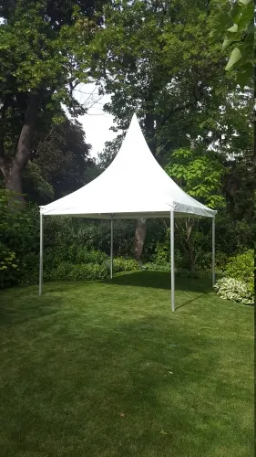Spitzpagode - Ma�e: 4 x 4 m