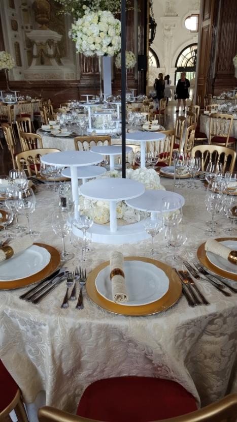 Goldstuhl mit Polster - Farbe: rot