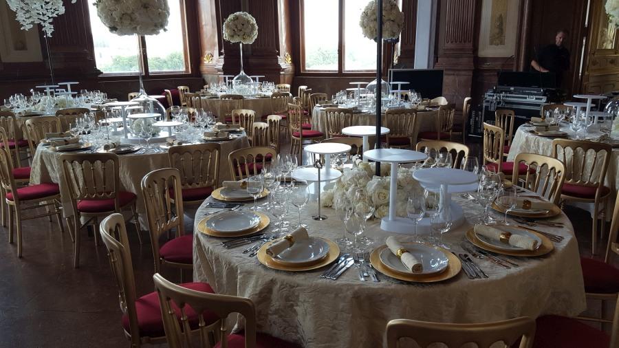 Goldstuhl mit Polster - Farbe: rot