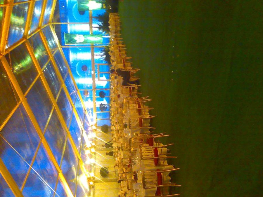 Goldstuhl mit Polster - Farbe: rot