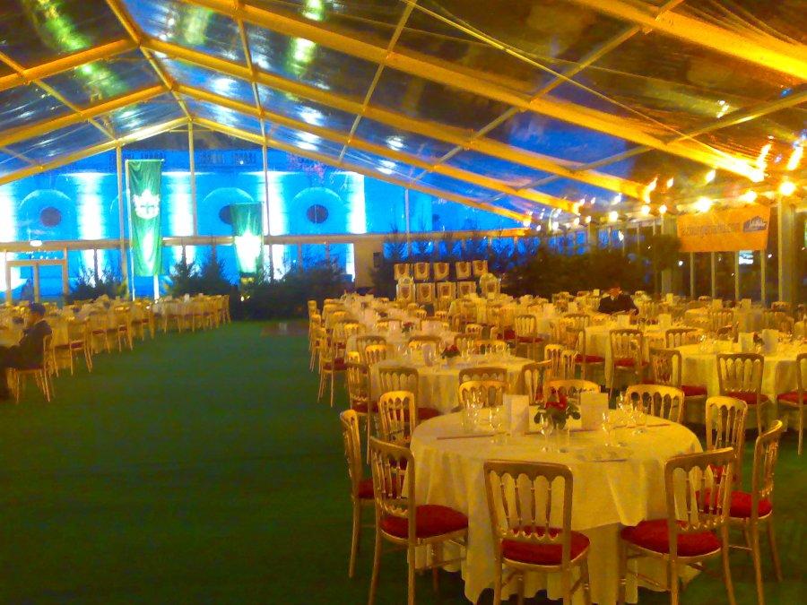 Goldstuhl mit Polster - Farbe: rot