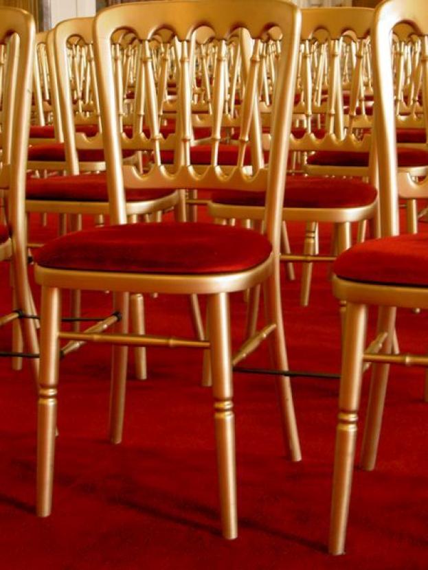 Goldstuhl mit Polster - Farbe: rot