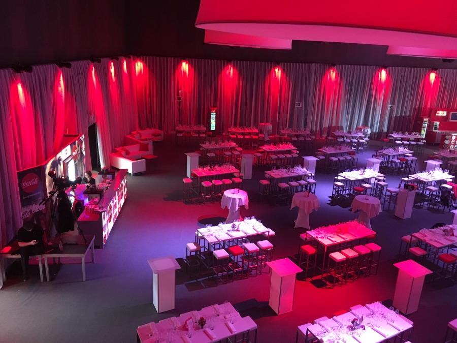 Barhocker, eckig - Sitz: roter Polster