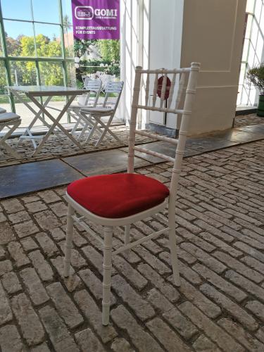 Polo Stuhl - Farbe: wei� - Polster: rot