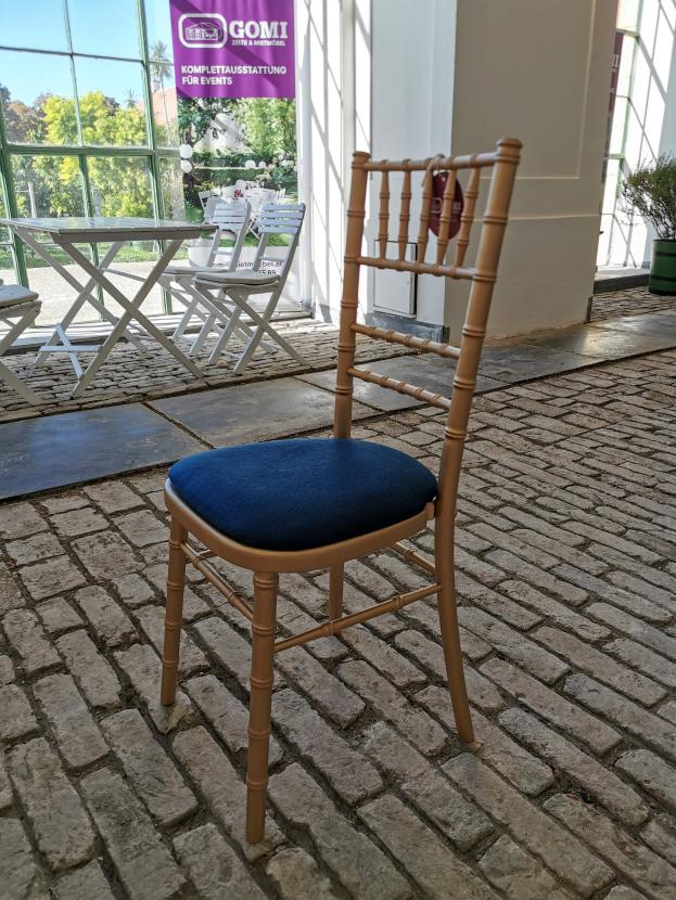 Polo Stuhl - Farbe: gold - Polster: blau