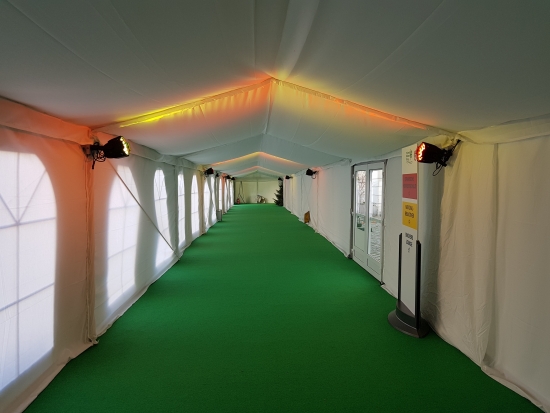 Partyzelt - Breite: 4 m - Seitenh�he: 2,30 m - Firsth�he: 2,95 m