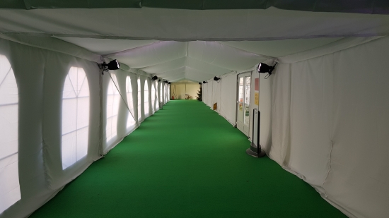Partyzelt - Breite: 4 m - Seitenh�he: 2,30 m - Firsth�he: 2,95 m
