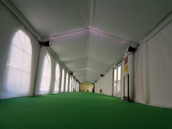 Partyzelt - Breite: 4 m - Seitenh�he: 2,30 m - Firsth�he: 2,95 m