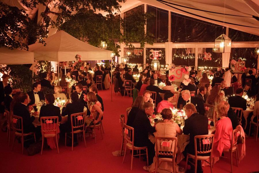 Bankett-Tisch, rund - Durchmesser: 165 cm, f�r 10 Personen