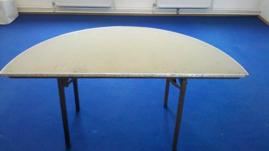 Bankett-Tisch, halbrund - Durchmesser: 152 cm