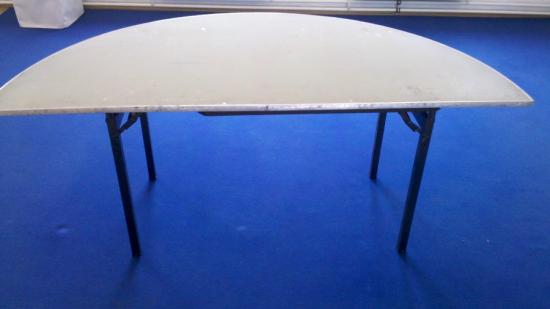 Bankett-Tisch, halbrund - Durchmesser: 152 cm