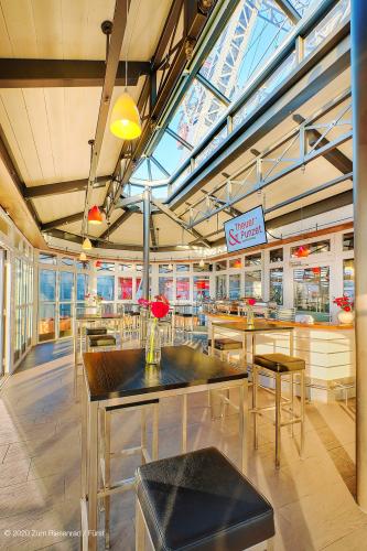 Stehtisch, Niro - Gr��e: 60 x  60 cm - Platte: schwarz