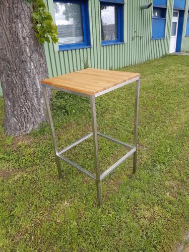 Stehtisch, Niro - Gr��e: 60 x  60 cm - Platte: Eiche