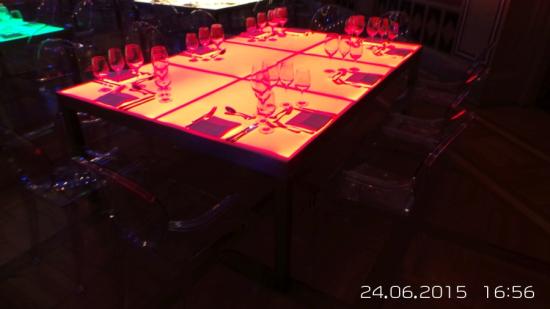 Nirotisch, Gala, 150 x 225 cm, mit LED - Beleuchtung