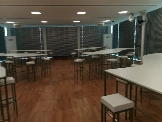 Stehtisch, Niro, Spezial - Form: Wave XL - Farbe: wei�
