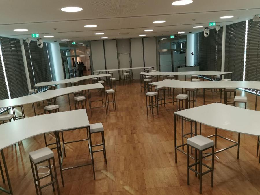 Stehtisch, Niro, Spezial - Form: Wave XL - Farbe: wei�