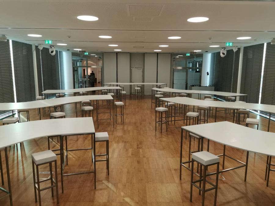 Stehtisch, Niro, Spezial - Form: Wave XL - Farbe: wei�