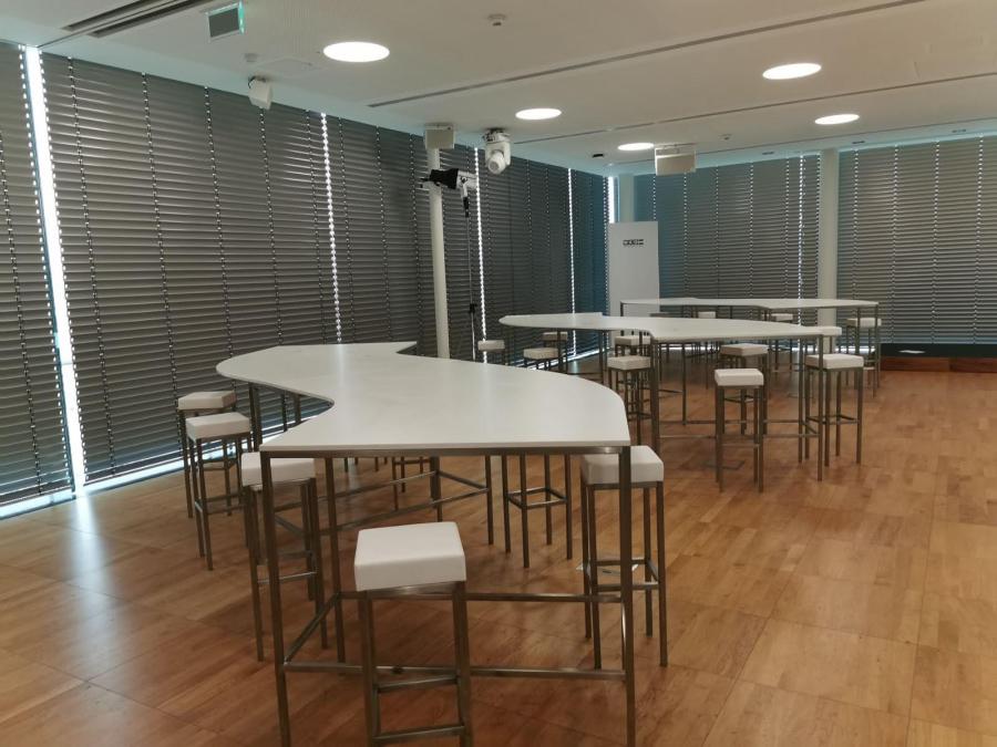 Stehtisch, Niro, Spezial - Form: Wave XL - Farbe: wei�