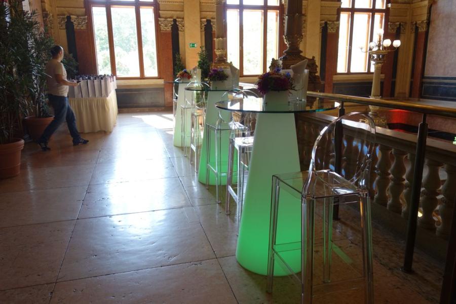 Stehtisch, Peak mit LED-Beleuchtung - Auswahl: Stehtisch, Peak mit LED-Beleuchtung