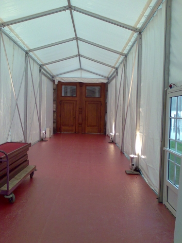 Festzelt hoch - Breite: 4 m - Seitenh�he: 4 m - Firsth�he: 4,65 m