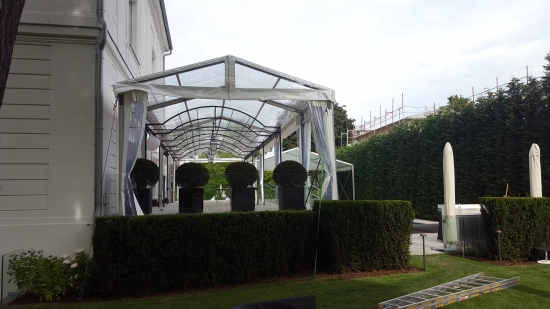 Festzelt - Breite: 5 m - Seitenh�he: 3 m - Firsth�he: 3,82 m