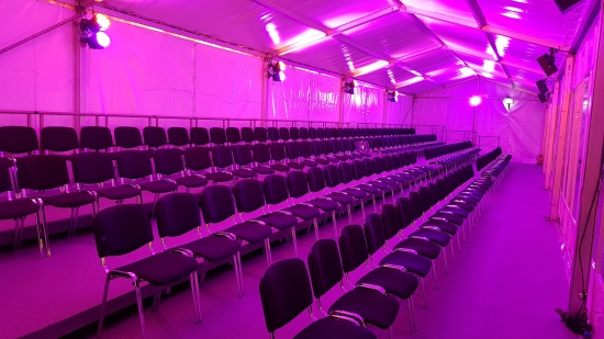 Festzelt - Breite: 6 m - Seitenh�he: 3 m - Firsth�he: 3,98 m