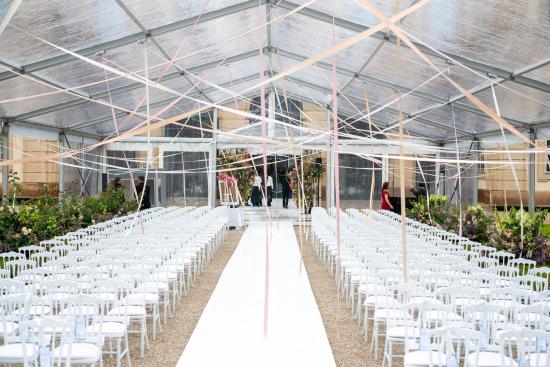 Festzelt - Breite: 12 m - Seitenh�he: 3 m - Firsth�he: 4,96 m