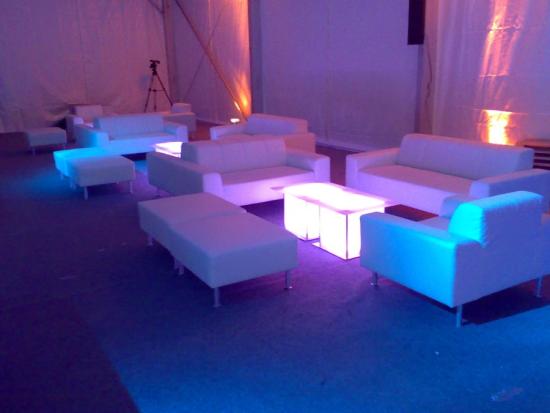 Couchtisch, Plexi, mit LED-Beleuchtung