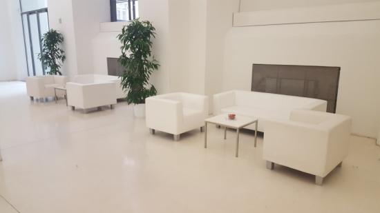 Ledersofa mit gleichhoher Seitenlehne - Gr��e: f�r 3 Personen - Farbe: wei�