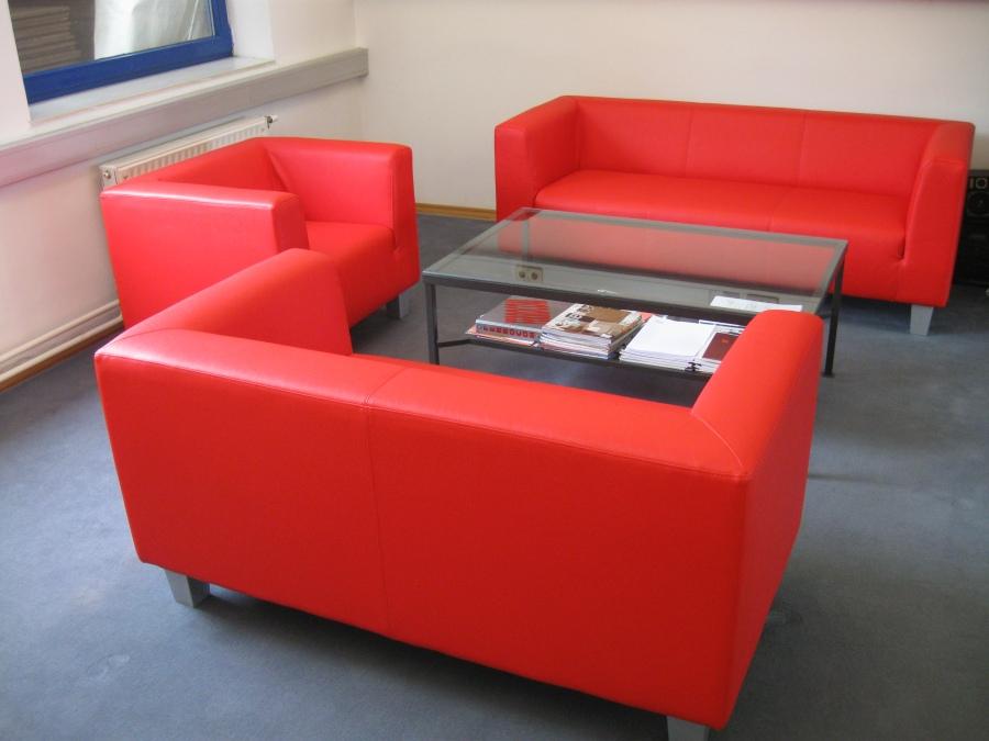 Ledersofa mit gleichhoher Seitenlehne - Gr��e: f�r 3 Personen - Farbe: rot