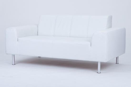 Ledersofa mit abgesetzter Seitenlehne