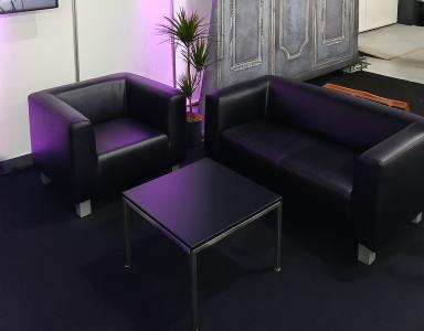 Lederfauteuil mit gleichhoher Seitenlehne - Farbe: schwarz