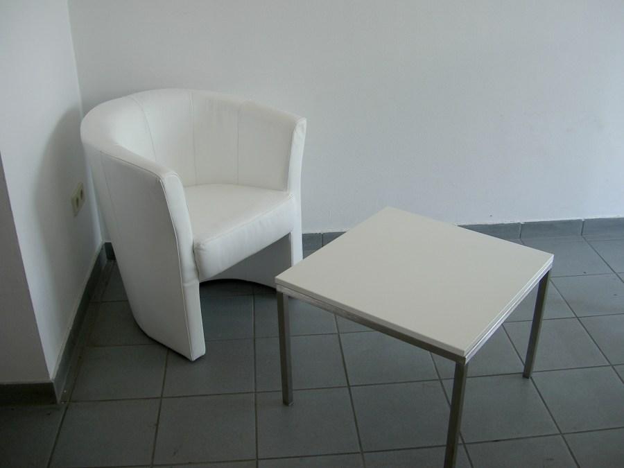 Lederfauteuil, runde Lehne, wei�