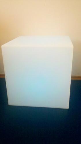 Plexicubo mit LED-Beleuchtung, 43 x 43 x 43 cm