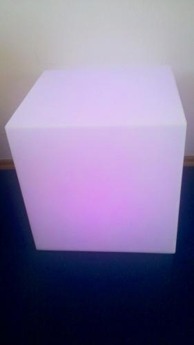 Plexicubo mit LED-Beleuchtung, 43 x 43 x 43 cm