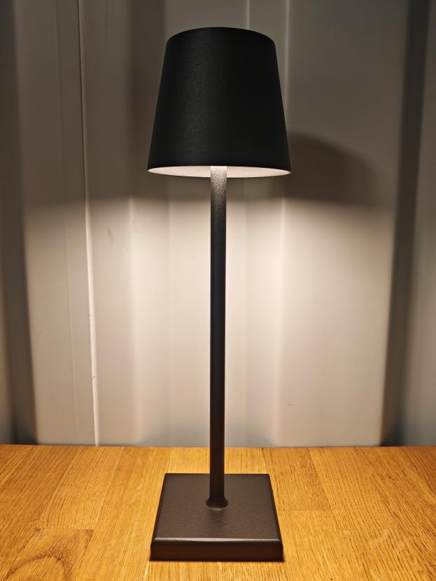 Tischlampe - Farbe: Schwarz - Licht: Warmwei�