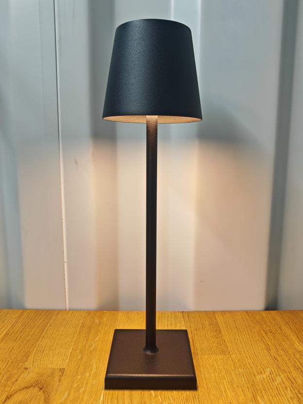 Tischlampe - Farbe: Schwarz - Licht: Warmwei�