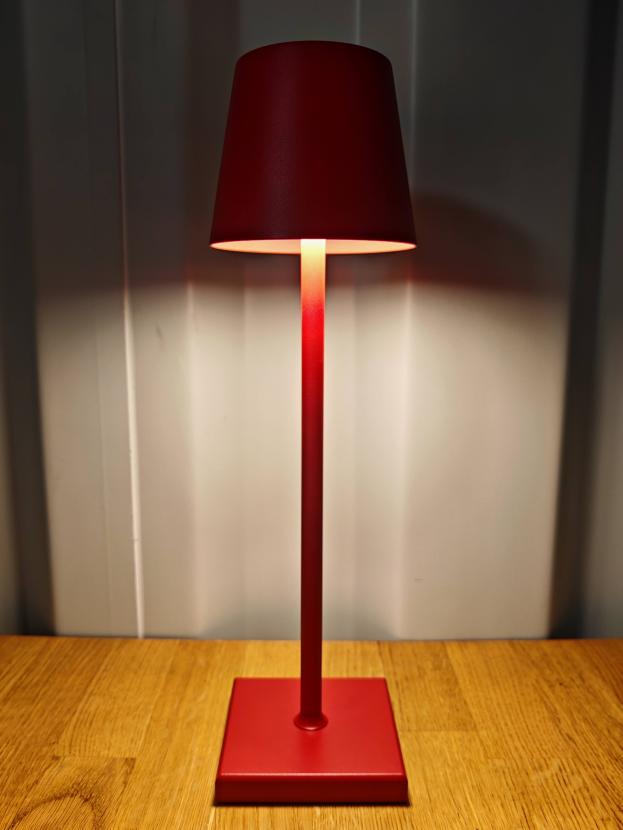 Tischlampe - Farbe: Rot - Licht: Warmwei�