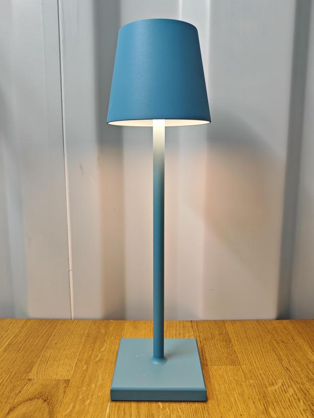 Tischlampe - Farbe: Hellblau - Licht: Warmwei�