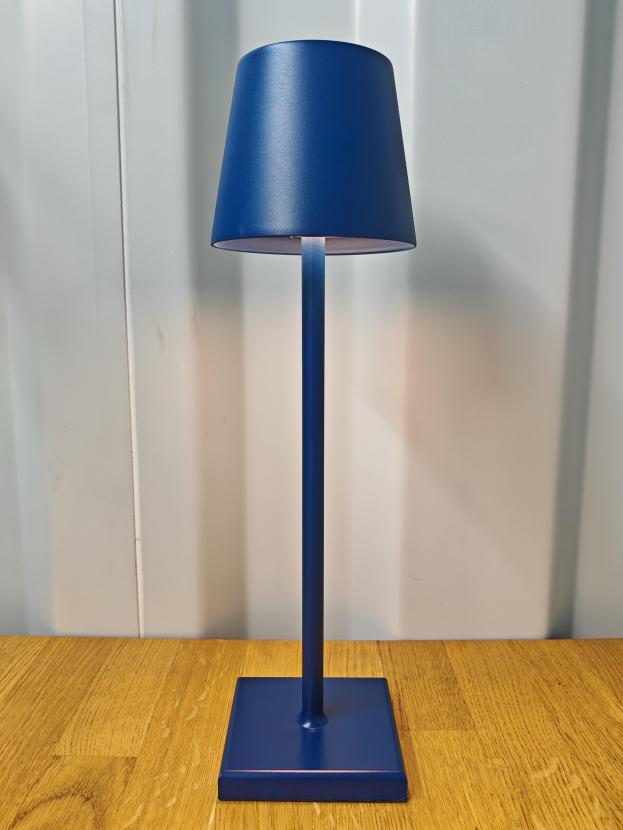 Tischlampe - Farbe: Dunkelblau - Licht: Warmwei�