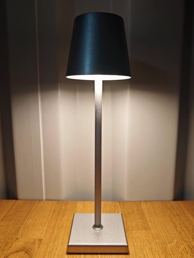 Tischlampe - Farbe: Silber - Licht: Warmwei�