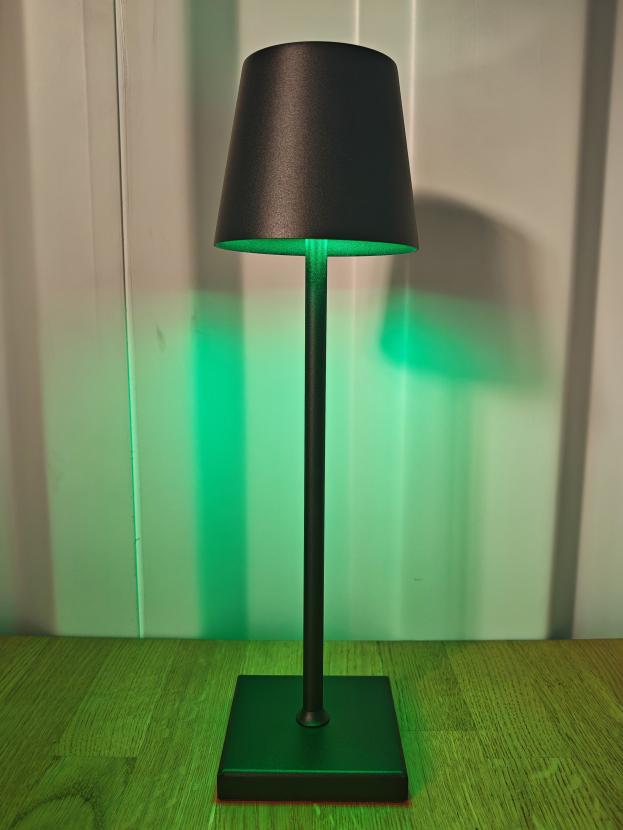 Tischlampe - Farbe: Schwarz - Licht: RGB