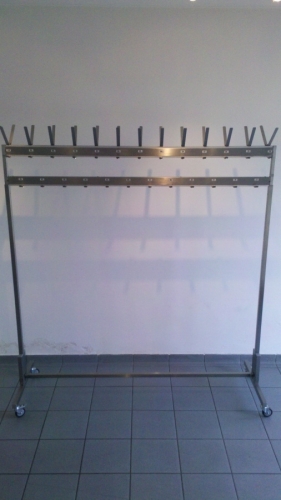 Garderobenstange - Variante: mit 50 fixen Haken