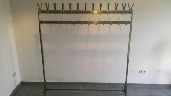 Garderobenstange - Variante: mit 50 fixen Haken