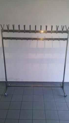 Garderobenstange - Variante: mit 50 fixen Haken