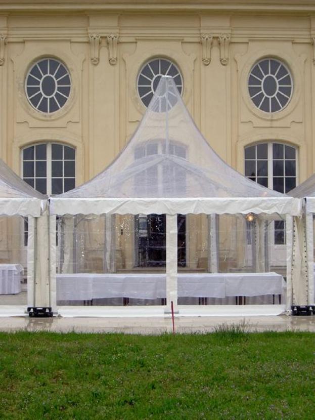 Spitzpagode - Ma�e: 5 x 5 m - Seitenh�he: 3 m - Firsth�he: 5,98 m