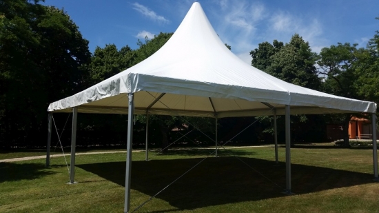 Spitzpagode - Ma�e: 10 x 10 m - Seitenh�he: 3 m - Firsth�he: 7,32 m