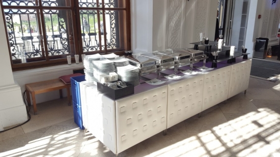 Buffetw�rfel mit Lederpolsterung