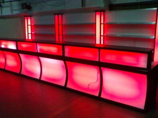 Bar mit LED-Beleuchtung und Plexifront, 2 lfm inkl. Gl�serregal