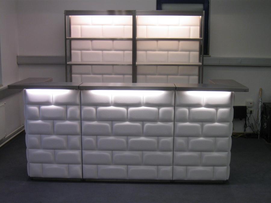 Nirobar, Element mit wei�er Lederfront im Ziegelmuster und LED-Beleuchtung, 100 cm